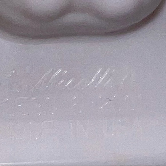 Walt Disney World Official Park Chocolate Mold Multi Character Cast Exclusive - Picture 7 of 8